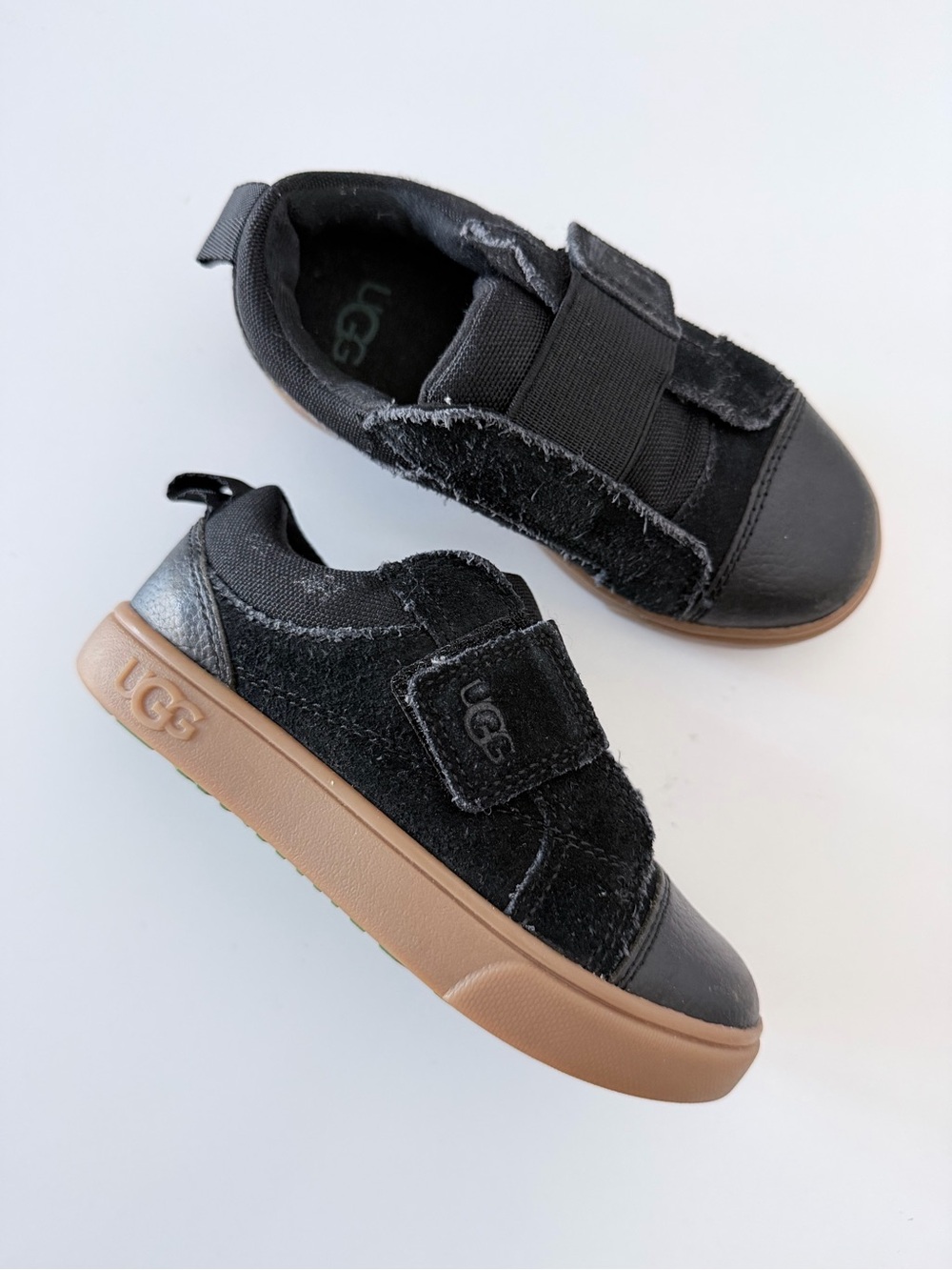 UGG Rennon-Grip Strap Low Top Sneakers Size 9